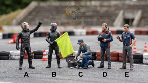Motociclista che esegue