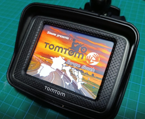 Navigatore gps moto - moto, tomtom